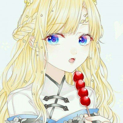 游客手捧母亲照片向毛主席铜像鞠躬